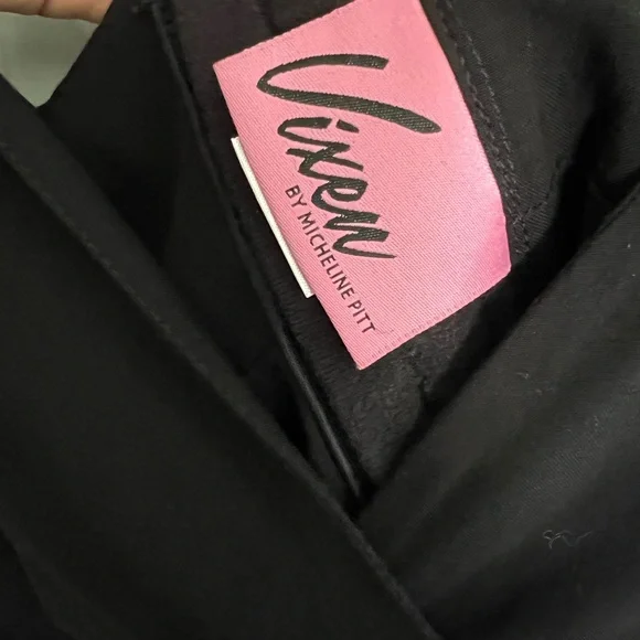 Vixen Babydoll Crop Top in Black - Picture 4 of 5